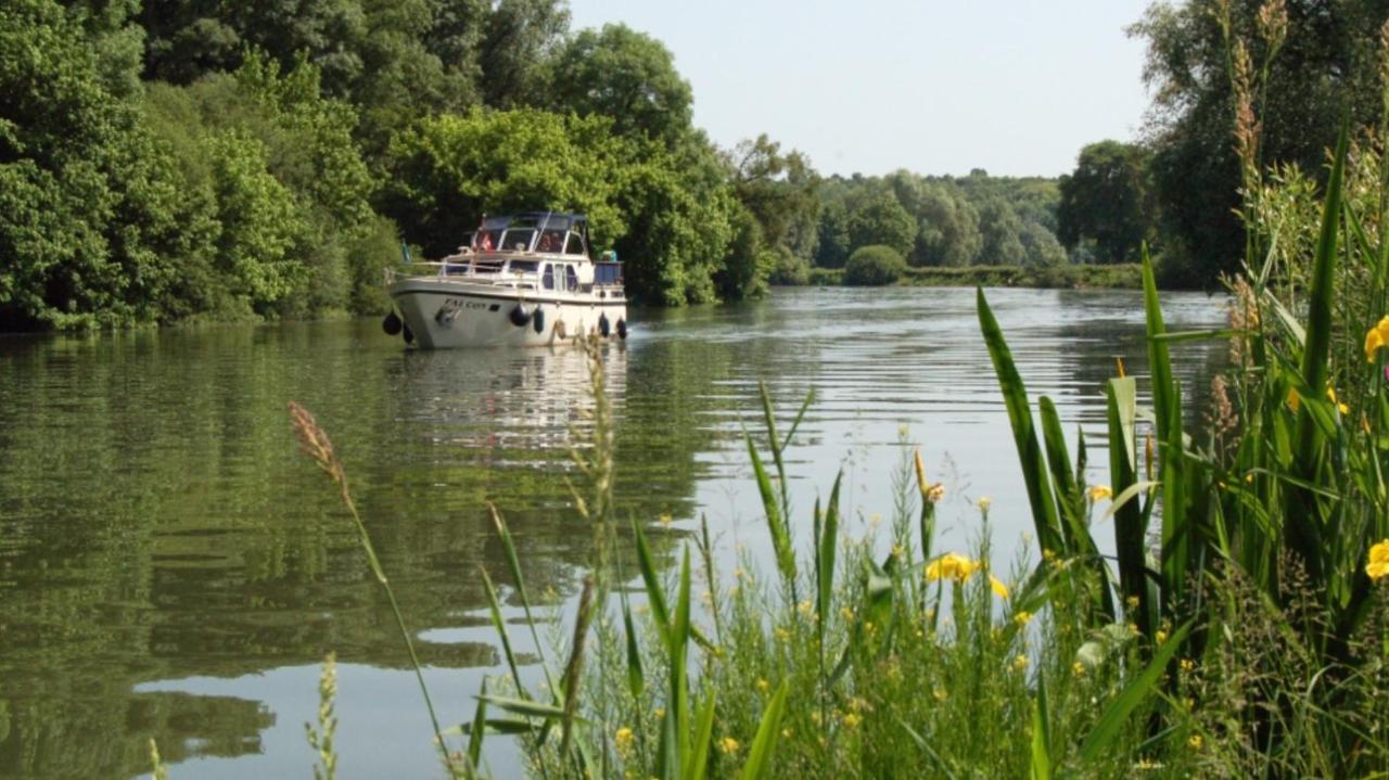 Au Cafe De La Gare, Spa, Peche En Saone Bourgogne Maison De Charme Spacieuse Dijon Dole Gray Pontailler-sur-Saone Dış mekan fotoğraf